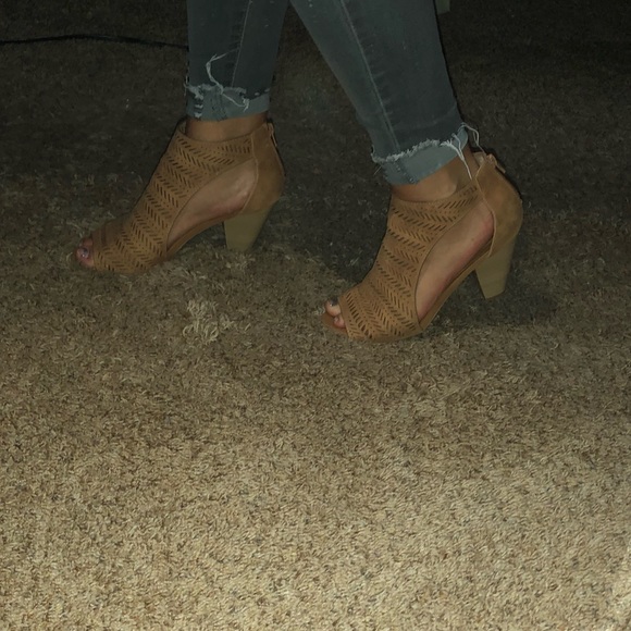 Tan cut out heels! - Picture 2 of 2